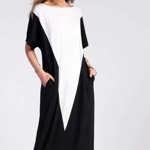 ✅Black Maxi Dress w/ White Triangle Shape Accent